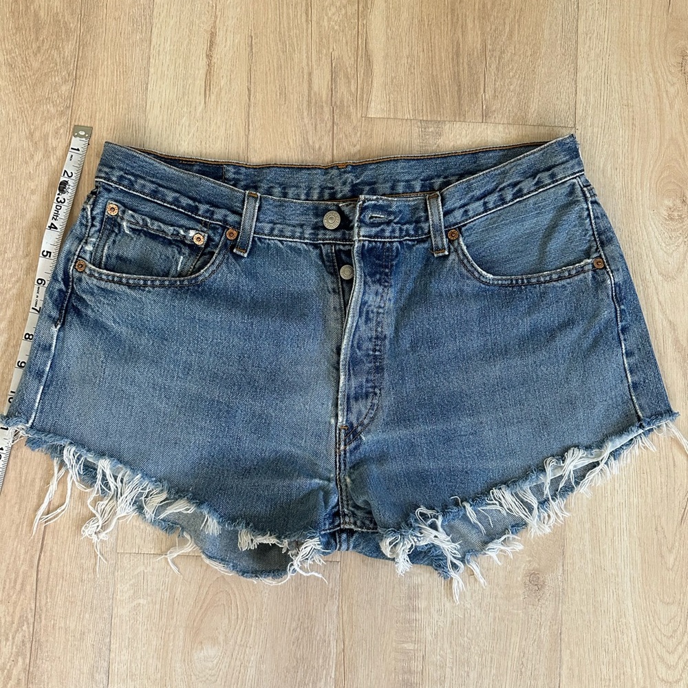 Urban Outfitters Levi denim high rise cutoff shorts